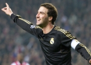 莱万多夫斯基遭遇二十连败，掘金教练压力骤增！背后故事揭秘