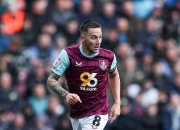 关于伯恩利客场逆转沃特福德，取得重要三分的信息